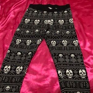 Hot Topic Gothic Skull leggings